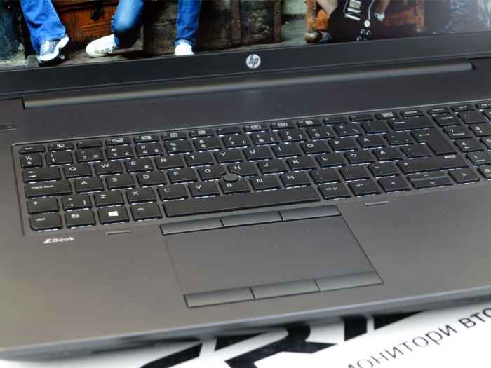 HP ZBook 17 G3-LNVsM.jpeg