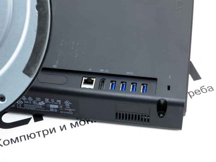 Lenovo ThinkCentre M810z AIO-UvIBb.jpeg